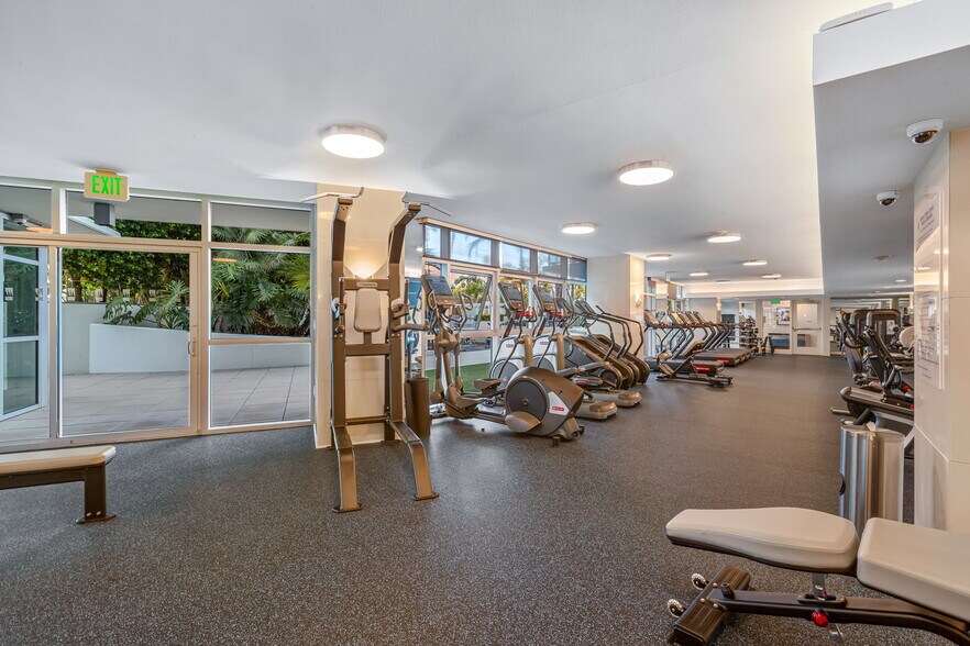 More Photos Of 13700 Marina Pointe Dr, Marina Del Rey Apartments For Sale