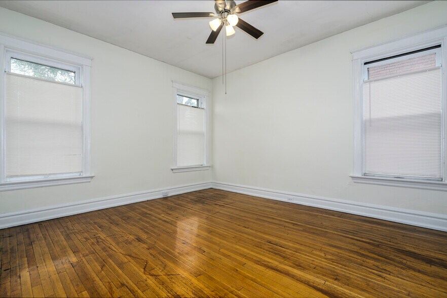 More Photos Of 4374-4382 W Pine Blvd, Saint Louis Office For Sale
