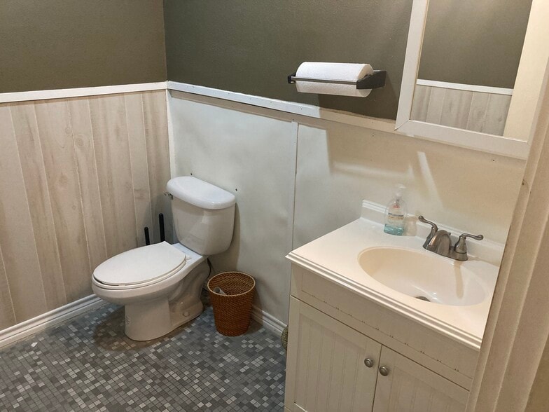 More Photos Of 2003 N Lamar Blvd, Austin Office For Lease