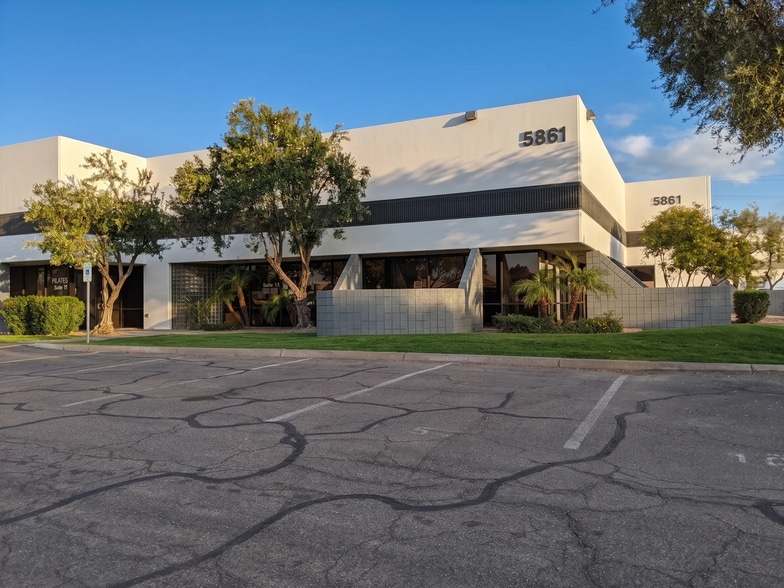 More Photos Of 5865 S Kyrene Rd, Tempe Unknown For Lease