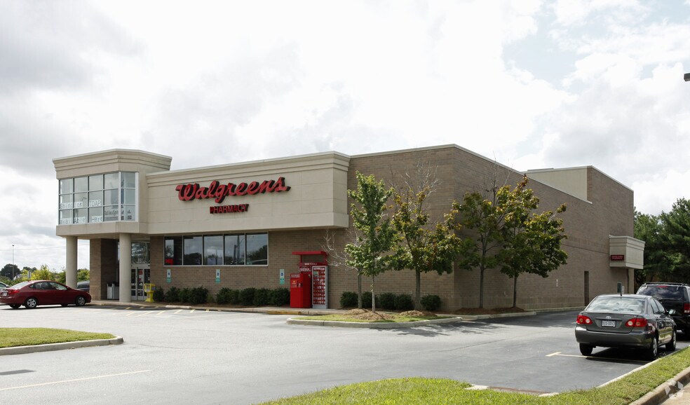 More Photos Of 801 Independence Blvd, Virginia Beach General Retail For Sale