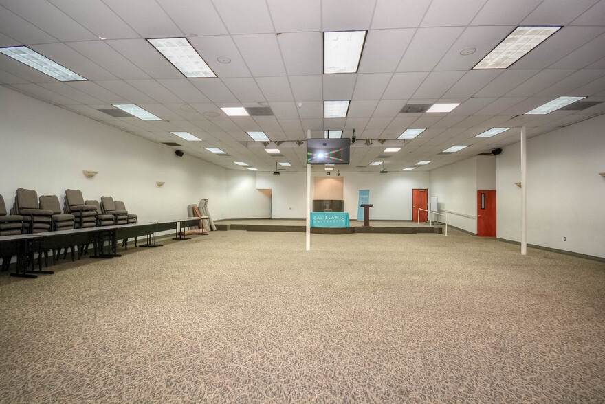 More Photos Of 570 S State College Blvd, Fullerton Warehouse For Sale