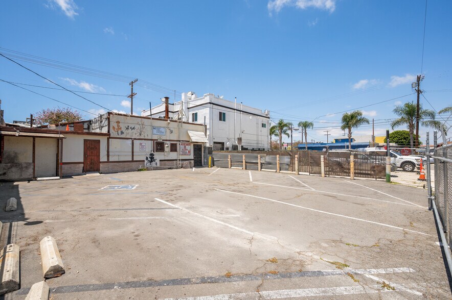 More Photos Of 1908 S Pacific Ave, San Pedro Restaurant For Sale