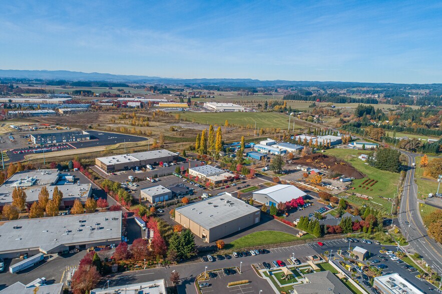 More Photos Of 8210 NE Mauzey Ct, Hillsboro Warehouse For Sale