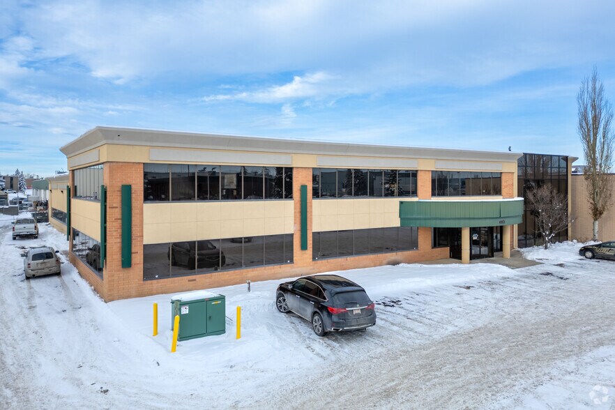 Primary Photo Of 3605 32nd St NE, Calgary Warehouse For Lease