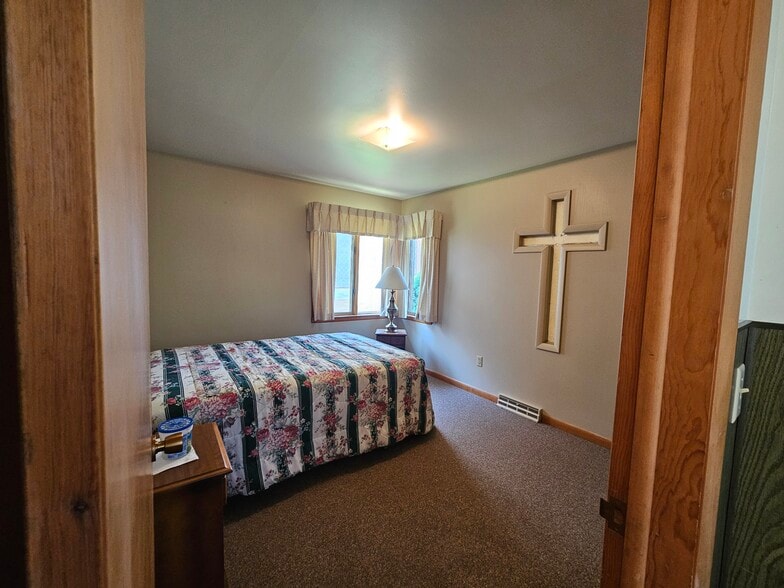 More Photos Of 5000 Fergus Rd, Saint Charles Religious Facility For Sale