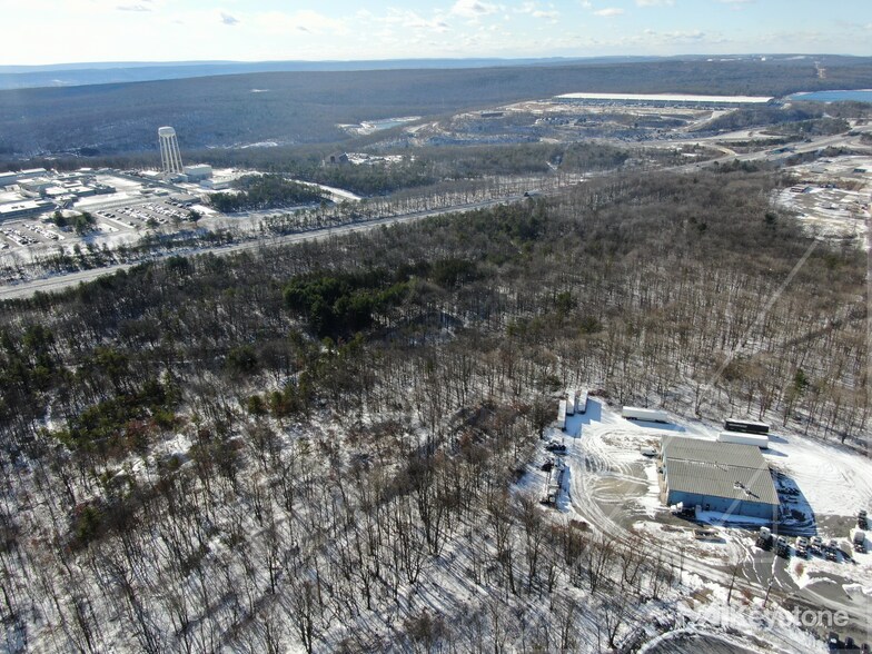 More Photos Of 178 Industrial Rd, Frackville Flex For Sale