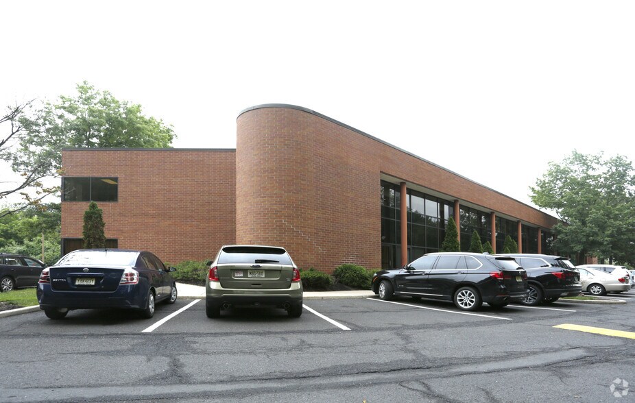 More Photos Of 123 Franklin Corner Rd, Lawrenceville Medical For Lease