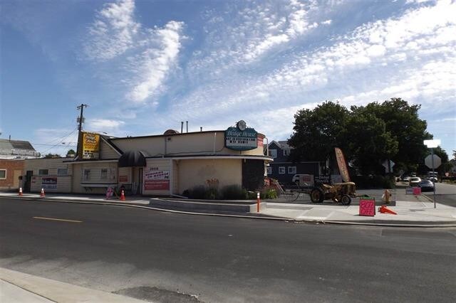 More Photos Of 2606 N Monroe St, Spokane Restaurant For Lease