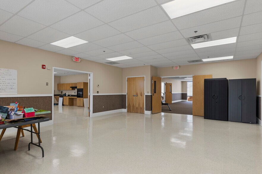 More Photos Of 890 East St, Tewksbury Light Manufacturing For Sale