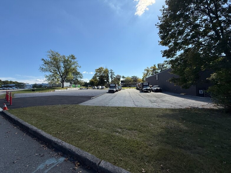 More Photos Of 420 Columbus Ave, Valhalla Office For Lease