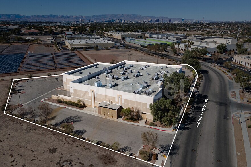 More Photos Of 1710 Whitney Mesa Dr, Henderson Warehouse For Lease