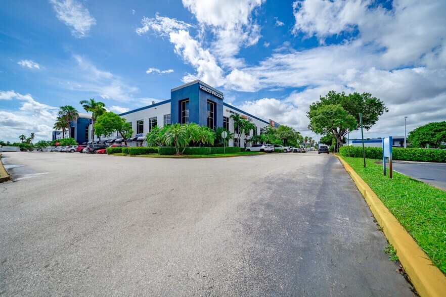 More Photos Of 7500 NW 25th St, Miami Warehouse For Lease