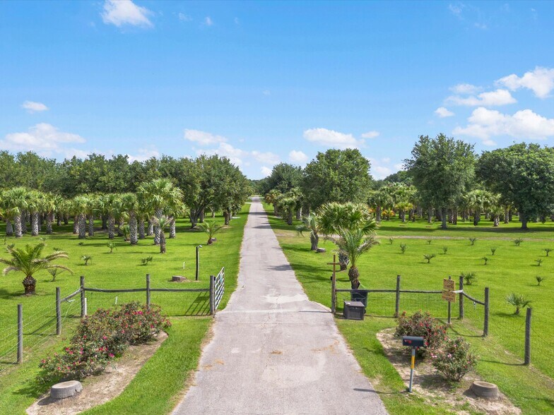 More Photos Of 44235a Interstate 10, Winnie Land For Sale