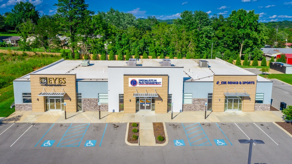 Primary Photo Of 862 Callen Ln NW, Cleveland Medical For Lease
