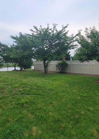 More Photos Of 4229 Lafayette Center Dr, Chantilly Business Park For Sale
