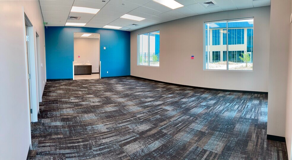 More Photos Of 5649 S Avery Cir, Mesa Airplane Hangar For Sale