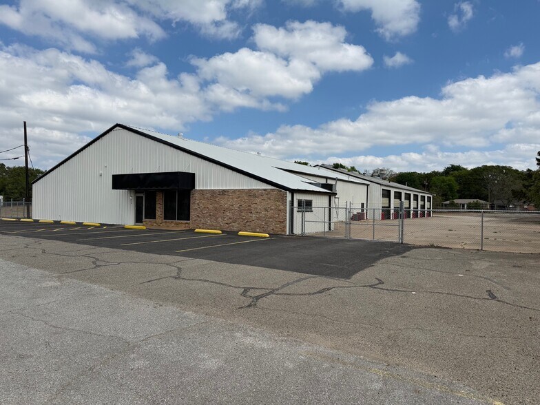 More Photos Of 914 S Southwest Loop 323, Tyler Industrial For Sale