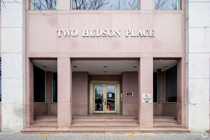 More Photos Of 2 Hudson Pl, Hoboken Medical For Lease