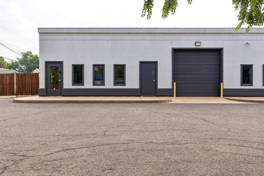 More Photos Of 405 W 2nd St, Edmond Office For Lease