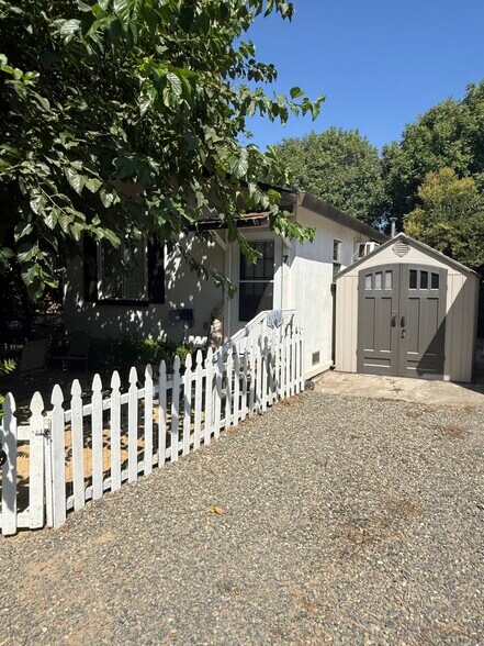 More Photos Of 102 Elliott St, Winters Apartments For Sale