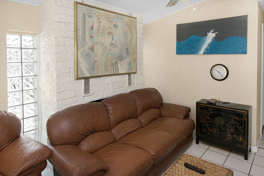 More Photos Of 3570 N Old Dixie Hwy, Delray Beach Apartments For Sale