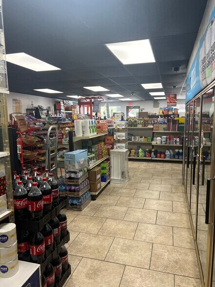 More Photos Of 600 E Main St, Geronimo Convenience Store For Sale