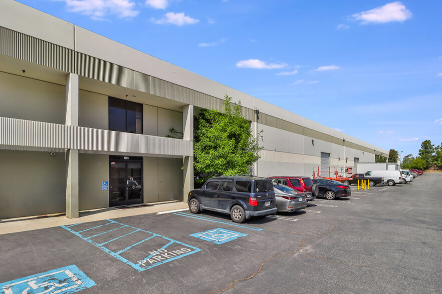 Primary Photo Of 10951 Pendleton St, Sun Valley Warehouse For Lease