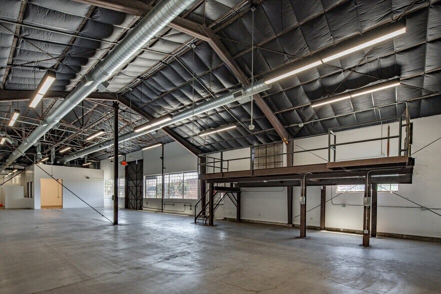 More Photos Of , Los Angeles Flex For Sale