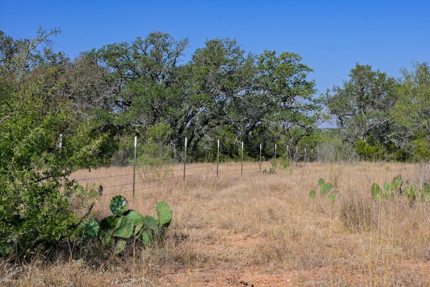 More Photos Of 1033 Flying X Rd, Spicewood Land For Sale