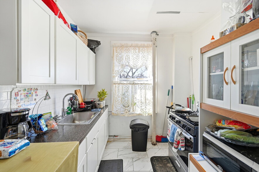 More Photos Of 26 Yonkers Ave, Yonkers Apartments For Sale