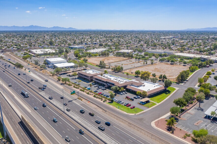 More Photos Of 15600-15650 N Black Canyon Hwy, Phoenix Office For Lease