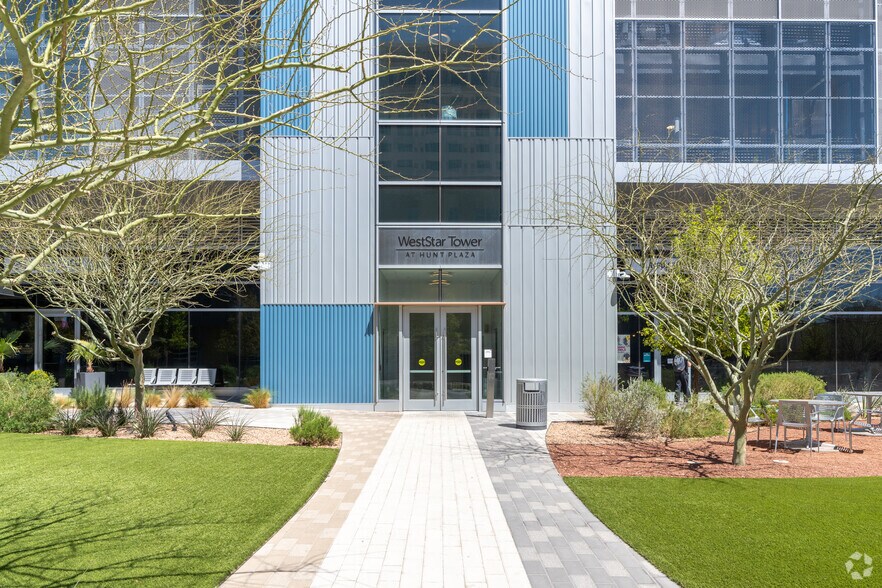 More Photos Of 601 N Mesa St, El Paso Office For Sale