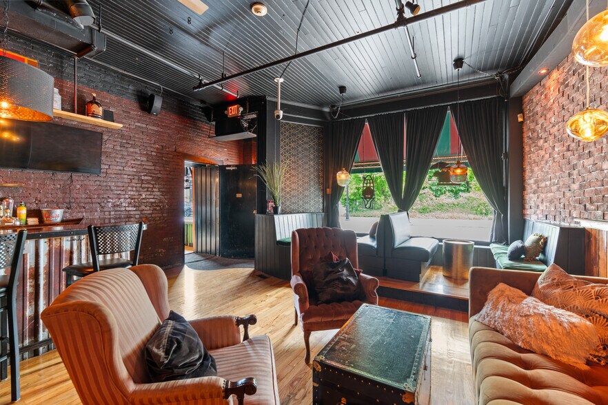 More Photos Of , Utica Unknown For Sale