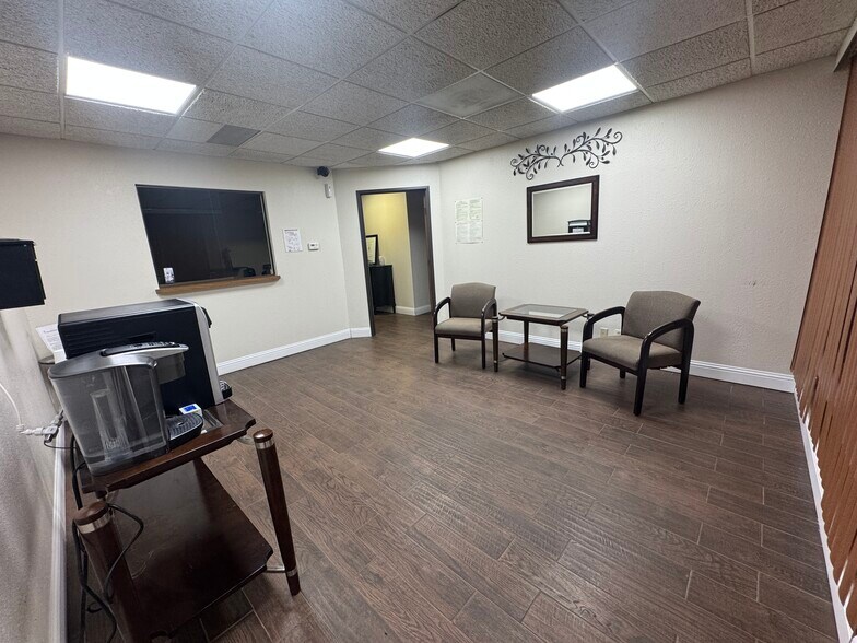 More Photos Of 1010 N Belt Line Rd, Mesquite Medical For Lease