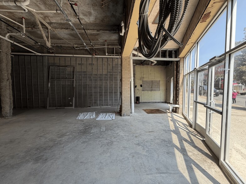 More Photos Of 3100 Bergenline Ave, Union City Office Residential For Lease