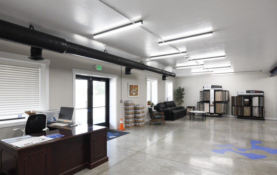 More Photos Of 2 N 580 W, Blackfoot Light Manufacturing For Sale