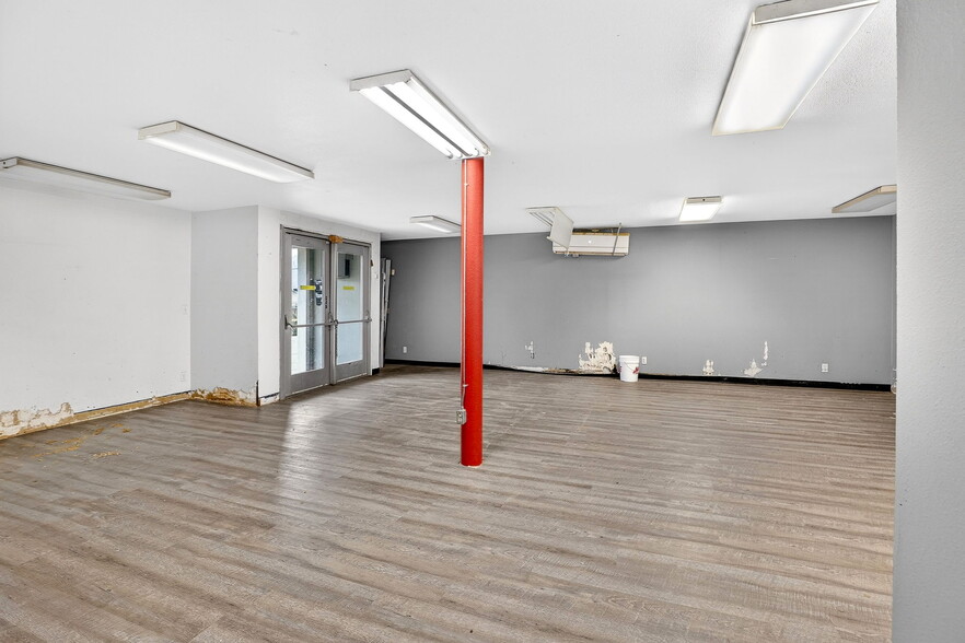 More Photos Of 814 E 2nd St, Newberg Office For Sale