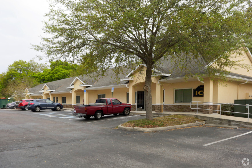 Primary Photo Of 403-417 Lithia Pinecrest Rd, Brandon Office For Lease