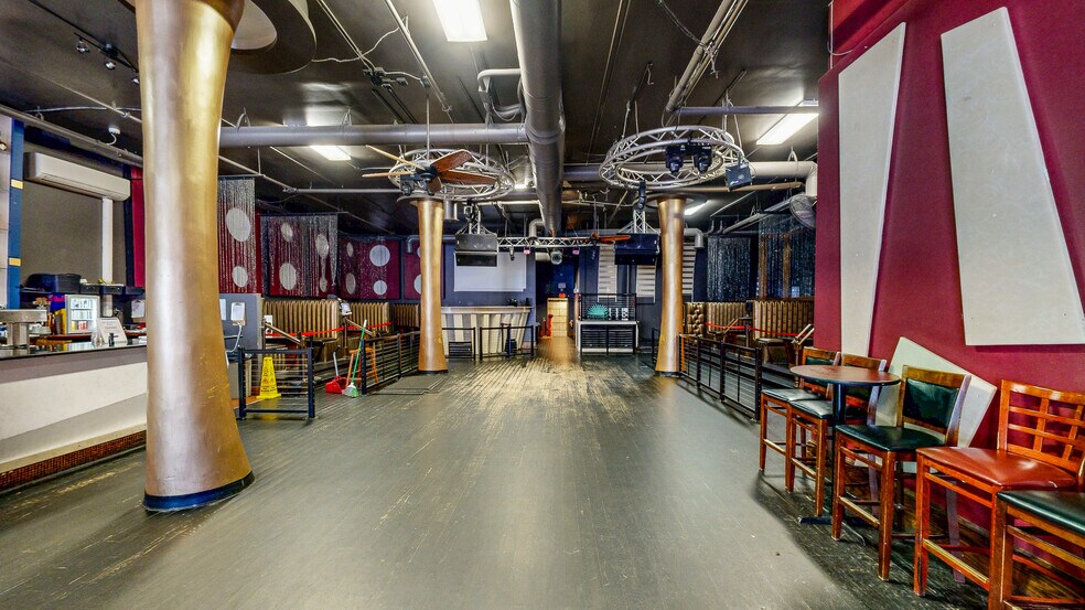 More Photos Of 124 College St, Asheville Office Residential For Sale