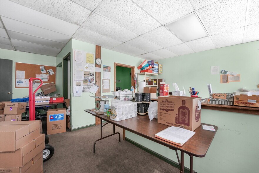 More Photos Of 10907 Main St, Honor Flex For Sale