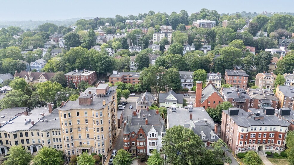 More Photos Of 1577 Beacon St, Brookline Medical For Lease