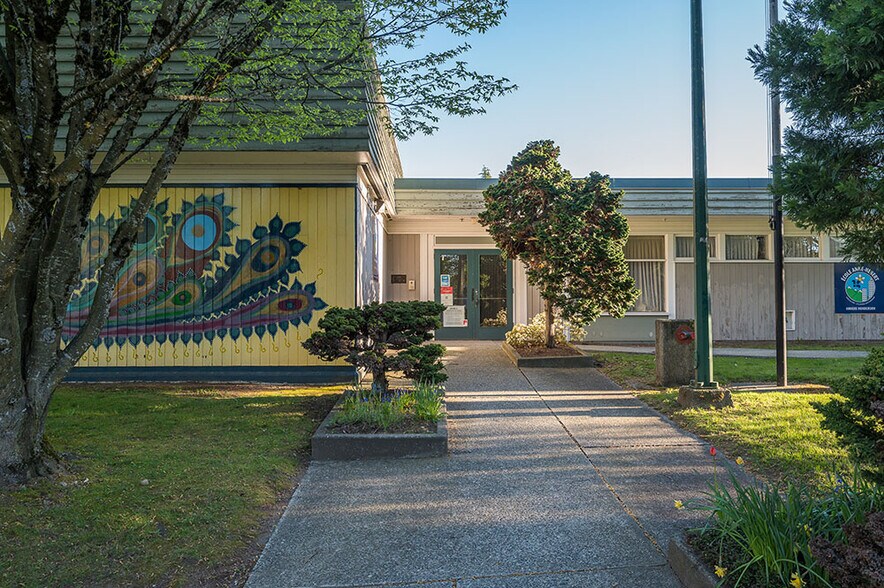 More Photos Of 801 54th Av E, Vancouver Office For Lease