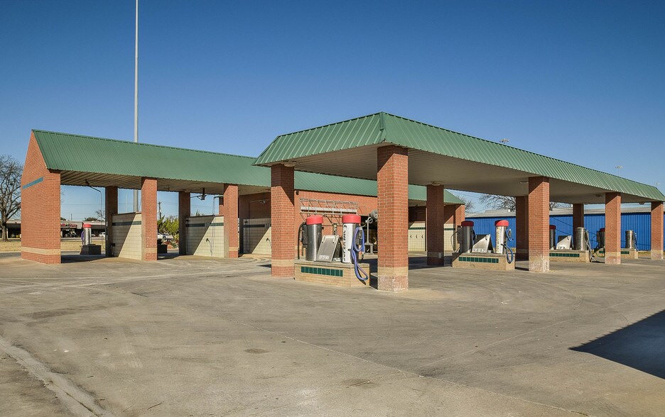 More Photos Of 1433 N Plaza Dr, Granbury Self Storage For Sale