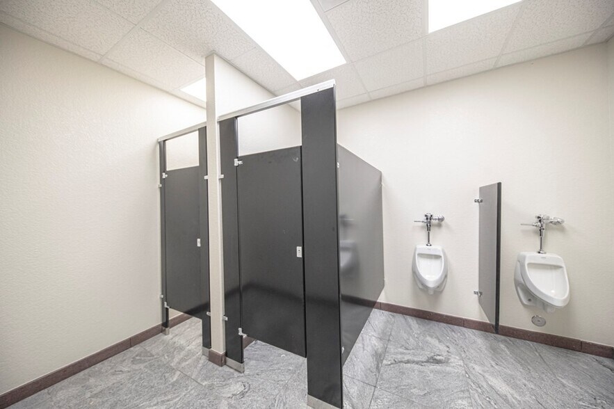 More Photos Of 16651 W Basin St, Odessa Industrial For Sale