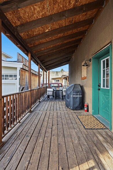 More Photos Of 501 Deschutes Ave, Maupin Freestanding For Sale