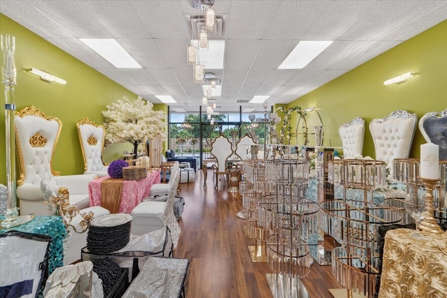 More Photos Of 2055 Blue Spring Rd, Huntsville Storefront Retail Office For Sale