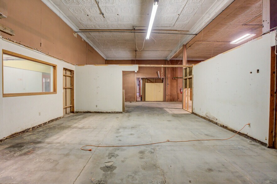 More Photos Of 1301 Buddy Holly Ave, Lubbock Warehouse For Lease