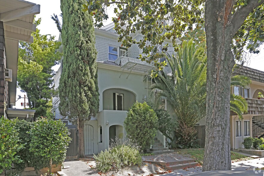 More Photos Of 2423 L St, Sacramento Apartments For Sale