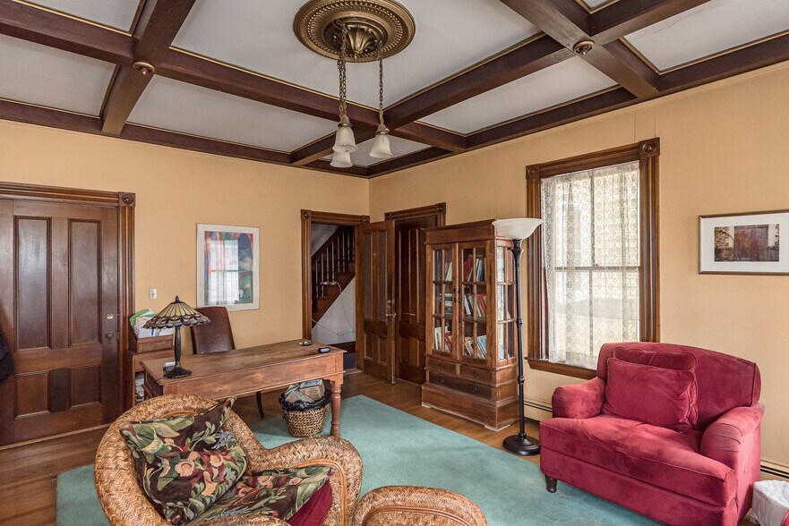 More Photos Of 173 Mount Auburn St, Watertown Medical For Sale